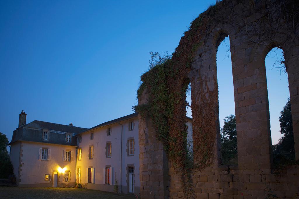 مبيت وإفطار Thauron Abbaye Du Palais المظهر الخارجي الصورة